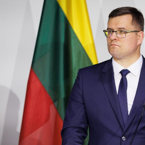 Baltijos šalių gynybos ministrų komunikato pasirašymas