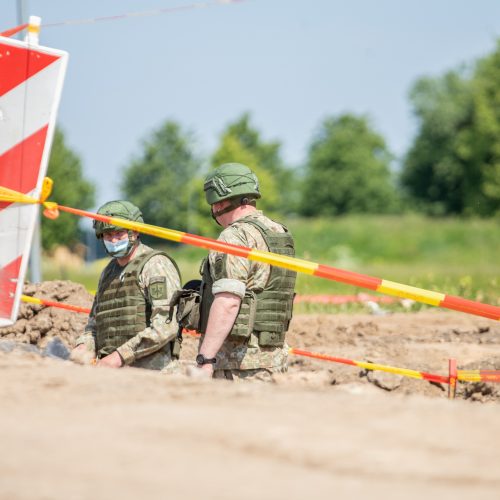 Aleksote rastos dvi aviacinės bombos  © Justinos Lasauskaitės nuotr.