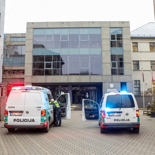 Pranešta apie sprogmenį Kauno apygardos teisme  © Justinos Lasauskaitės nuotr.