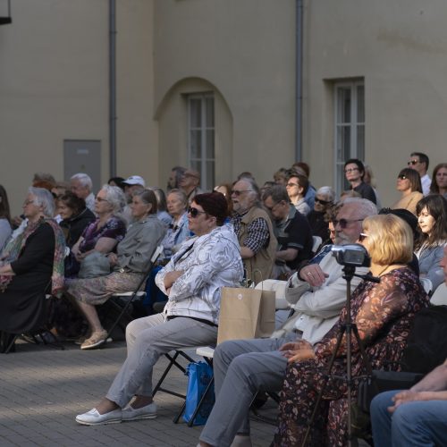 Kaune vainikuotas „Poezijos pavasario“ laureatas  © Simono Baltušio nuotr.