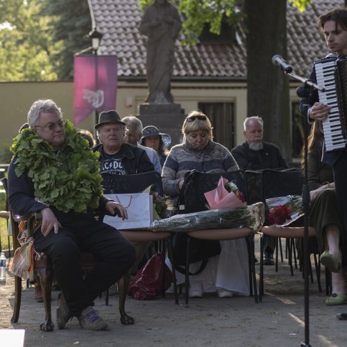 Kaune vainikuotas „Poezijos pavasario“ laureatas  © Simono Baltušio nuotr.