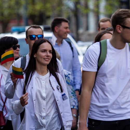 Jaunieji gydytojai Vilniuje surengė šventinį mitingą  © P. Peleckio / Fotobanko nuotr.