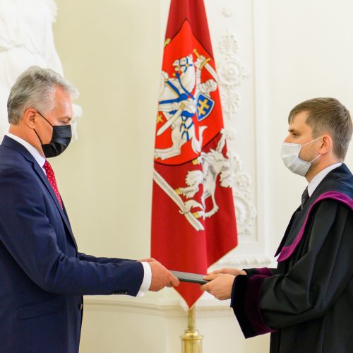 Prezidentas priėmė aštuonių teisėjų priesaikas  © R. Dačkaus / Prezidentūros nuotr.