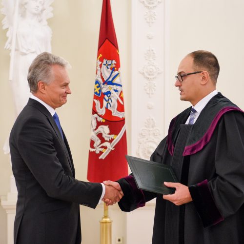 Prezidentas priėmė teisėjų priesaikas  © R. Dačkaus / Prezidentūros nuotr.