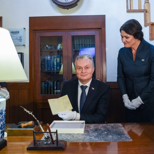 G. Nausėda pagerbė Č. Sugiharos atminimą  © R. Dačkaus / Prezidentūros nuotr.