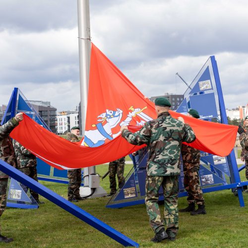 20 metų – kartu su NATO <span style=color:red;>(vėliavos pakėlimas Kaune)</span>  © Aurimo Barkausko, Kauno m. savivaldybės, Regimanto Zakšensko nuotr.