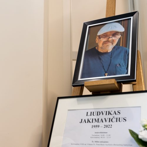 Rašytojo L. Jakimavičiaus laidotuvės  © Ž. Gedvilos /BNS nuotr.