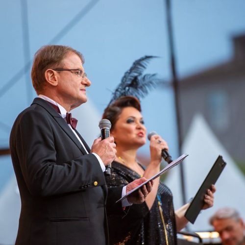 Liepos 6-ąją Kauną apgaubė „Tautiška giesmė“  © Eitvydo Kinaičio, BLC verslo centro, Kauno savivaldybės nuotr.