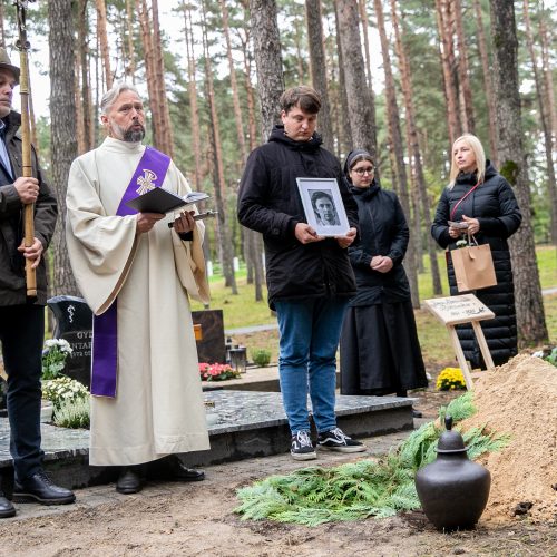 Fotomenininko R. Rakausko laidotuvės  © Justina Lasauskaitė, E. Ovčarenko / Fotobanko nuotr.