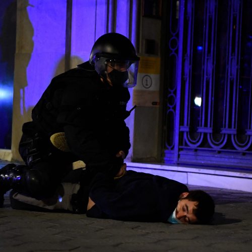 Barselonoje – policijos ir demonstrantų susirėmimai dėl reperio arešto  © Scanpix nuotr.