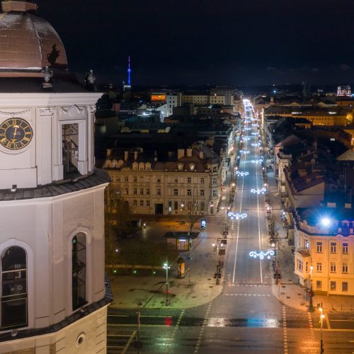Vilniaus gatvės pasipuošė žiemos šventėms  © S. Žiūros nuotr.