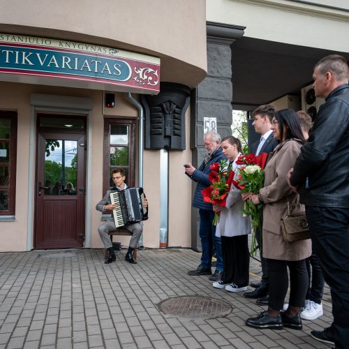Prie V. Staniulio knygyno atidengta atminimo lenta  © M. Zinkevičiaus / Kauno miesto savivaldybės nuotr.