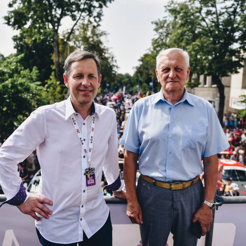 „Aurum 1006 km lenktynių“ festivalis sugrįžo į Palangą  © V. Pilkausko ir A. Strumilos nuotr. „Aurum 1006 km lenktynių“ festivalis sugrįžo į Vytauto gatvę„Aurum 1006 km lenktynių“ festivalis sugrįžo į Vytauto gatvęV. Pilkausko ir A. Strumilos nuotr. „Aurum 1006 km lenktynių“ festivalis sugrįžo į Vytauto gatvę „A