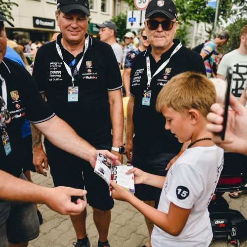 „Aurum 1006 km lenktynių“ festivalis sugrįžo į Palangą  © V. Pilkausko ir A. Strumilos nuotr. „Aurum 1006 km lenktynių“ festivalis sugrįžo į Vytauto gatvę„Aurum 1006 km lenktynių“ festivalis sugrįžo į Vytauto gatvęV. Pilkausko ir A. Strumilos nuotr. „Aurum 1006 km lenktynių“ festivalis sugrįžo į Vytauto gatvę „A