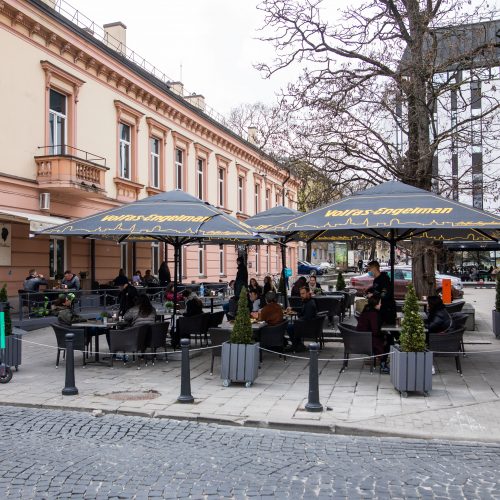 Karantinas laisvėja: atsidarė barai, kavinės, restoranai  © I. Gelūno / Fotobanko nuotr.