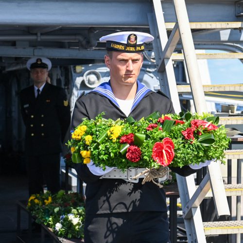 Negrįžusiųjų iš jūros pagerbimo ceremonija  © R. Dačkaus / Prezidentūros nuotr.