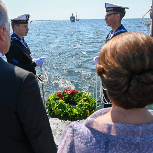 Negrįžusiųjų iš jūros pagerbimo ceremonija  © R. Dačkaus / Prezidentūros nuotr.