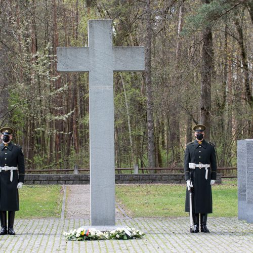 Vilniuje pagerbtos Antrojo pasaulinio karo aukos  © KAM nuotr.