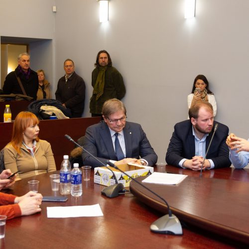 J. Petrauskienė susitiko su ministeriją užėmusiais mokytojais  © I. Gelūno/Fotobanko nuotr.