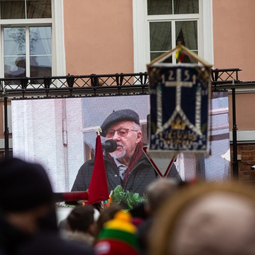 Vasario 16-osios minėjimas prie Lietuvos nepriklausomybės signatarų namų  © G. Skaraitienės / Fotobanko nuotr.