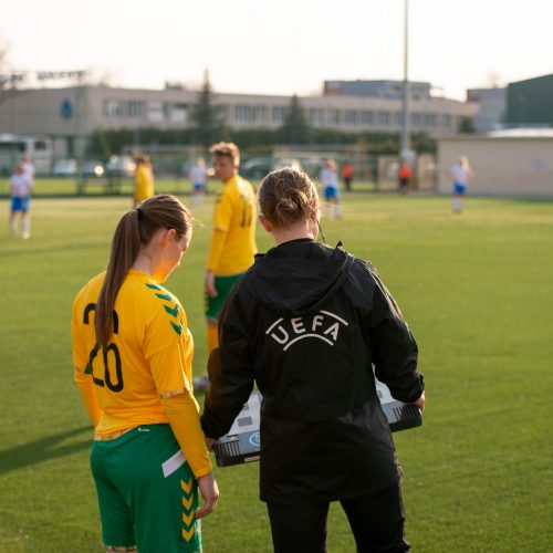 Lietuvos moterų futbolo rinktinės rungtynės su Farerų salų rinktine  © Manto Kutkaičio nuotr.