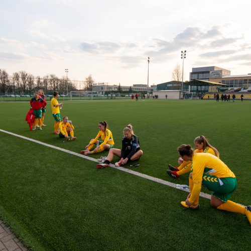 Lietuvos moterų futbolo rinktinės rungtynės su Farerų salų rinktine  © Manto Kutkaičio nuotr.