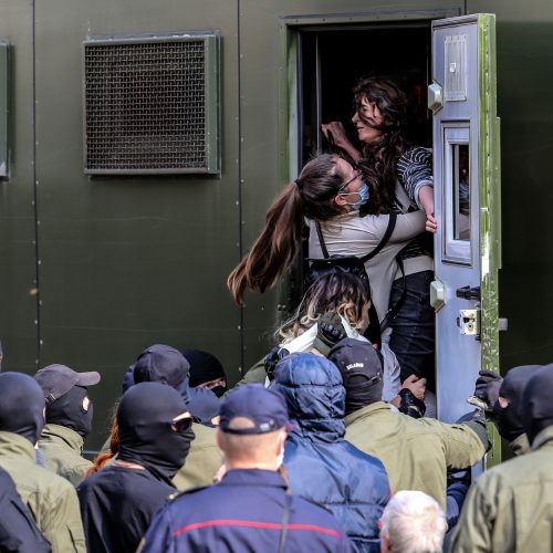 Baltarusijos milicija sulaikė moterų protesto dalyves  © Scanpix nuotr.