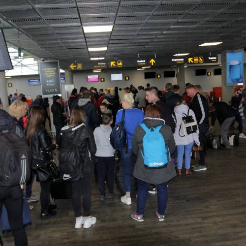 Emigrantų apklausa apie „Brexit'ą“ oro uoste  © Laimučio Brundzos nuotr.