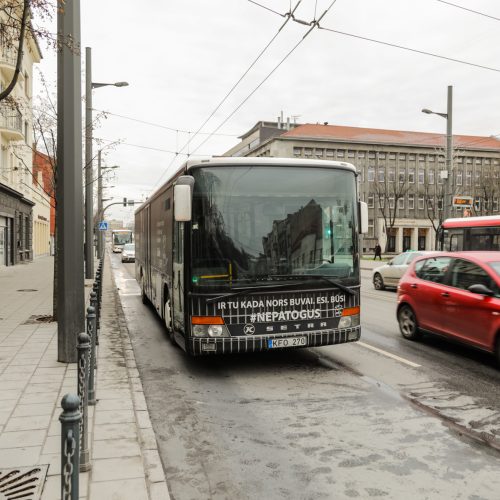 Kauno centre užsidegė autobusas  © Laimio Steponavičiaus nuotr.