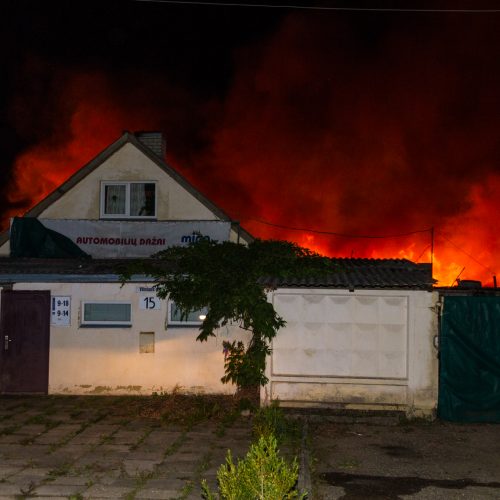 Didžiulis gaisras Karmėlavoje  © Laimio Steponavičiaus nuotr.