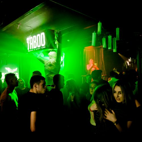 Nesibaigiančios linksmybės „Taboo“ klube  © tomasfoto.lt nuotr.