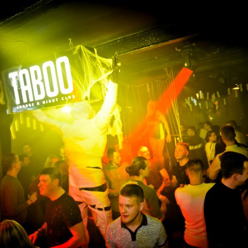 Nesibaigiančios linksmybės „Taboo“ klube  © tomasfoto.lt nuotr.