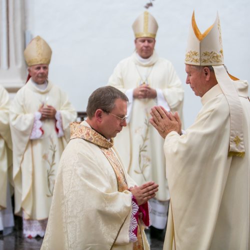 Įšventintas naujas vyskupas A. Jurevičius  © Vilmanto Raupelio nuotr.