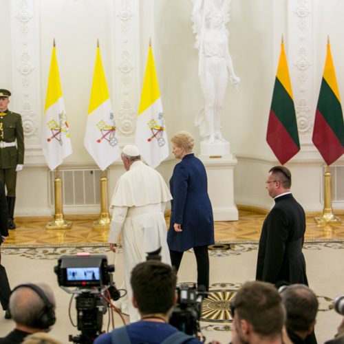 Istorinė diena: į Lietuvą atvyko popiežius Pranciškus  © Vilmanto Raupelio nuotr.