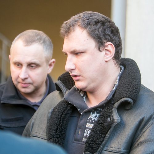 Įtariami žmogžudyste Garliavoje atvesdinti į teismą  © Laimio Steponavičiaus nuotr./ Vilmanto Raupelio nuotr.