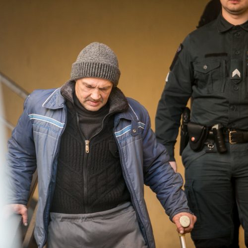 Įtariami žmogžudyste Garliavoje atvesdinti į teismą  © Laimio Steponavičiaus nuotr./ Vilmanto Raupelio nuotr.