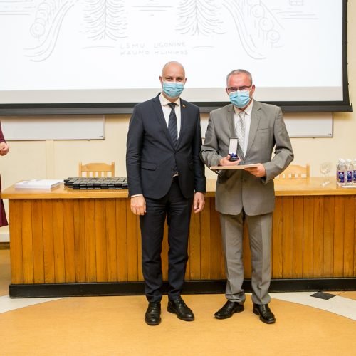 Apdovanojimai COVID-19 medikams Kauno klinikose  © Vilmanto Raupelio nuotr.