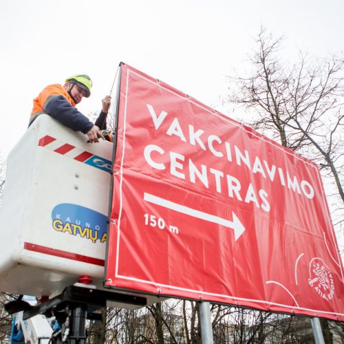 Darbą pradeda didžiausias vakcinavimo centras Lietuvoje – Kauno ledo rūmai  © Vilmanto Raupelio nuotr.