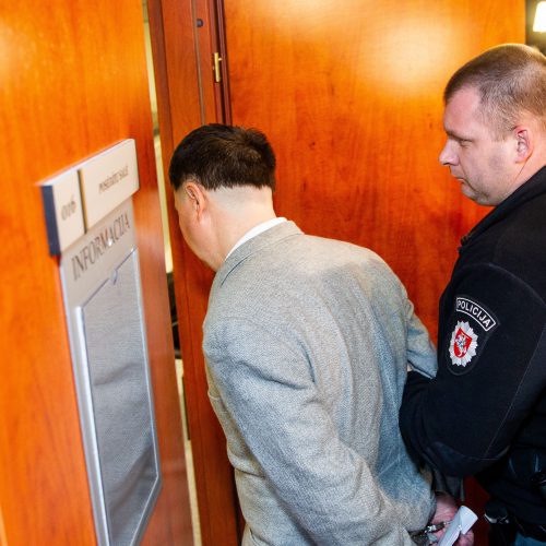 Į teismą atvestas žmones parduotuvėje sužalojęs Rusijos pilietis  © I. Gelūno / Fotobanko nuotr.