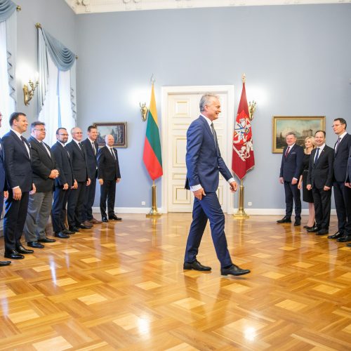 Prezidentas priėmė Vyriausybės narius  © I. Gelūno / Fotobanko nuotr.
