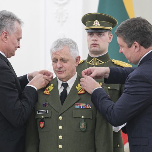 Laipsnių Lietuvos karininkams suteikimas  © P. Peleckio / Fotobanko, R. Dačkaus / Prezidentūros nuotr.
