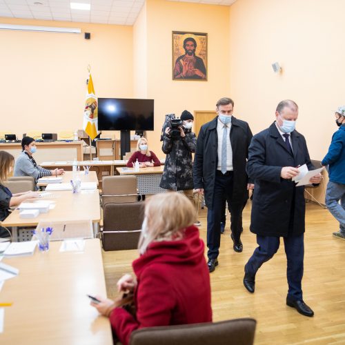 Prezidentas ir premjeras balsavo antrajame Seimo rinkimų ture  © P. Peleckio ir I. Gelūno / Fotobanko nuotr.