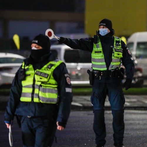 Policija pradėjo masinę judėjimo kontrolę  © I. Gelūno, T. Biliūno / Fotobanko nuotr.