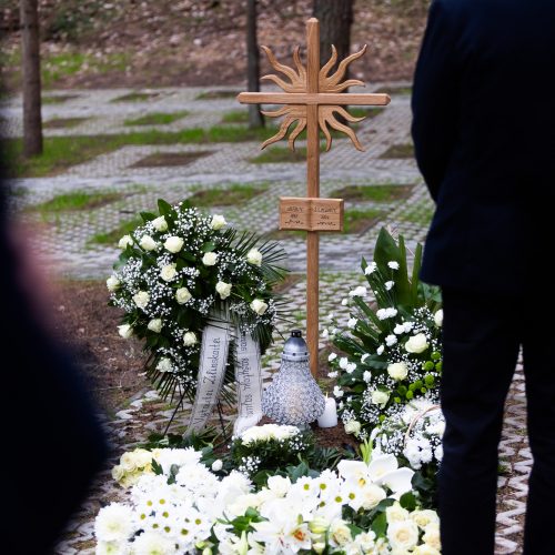 V. Žilinskaitės laidotuvės  © G. Skaraitienės / BNS nuotr.