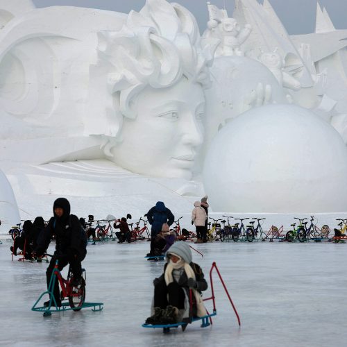 Tradicinis ledo ir sniego skulptūrų festivalis Kinijoje  © Scanpix nuotr.