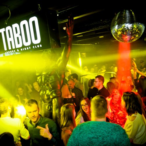 Karšta naktis „Taboo“ klube  © tomasfoto.lt nuotr.