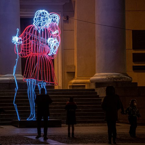 Sostinės Rotušės aikštėje įžiebta Kalėdų eglė  © G. Skaraitienės/Fotobanko nuotr.