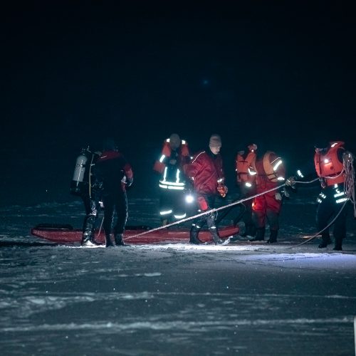 Kauno mariose įlūžo ir nuskendo automobilis  © Eitvydo Kinaičio nuotr.