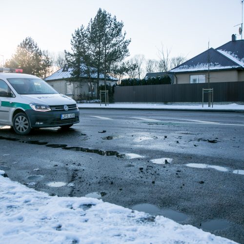 Dviejų automobilių avarija Veiverių gatvėje  © Vilmanto Raupelio nuotr.