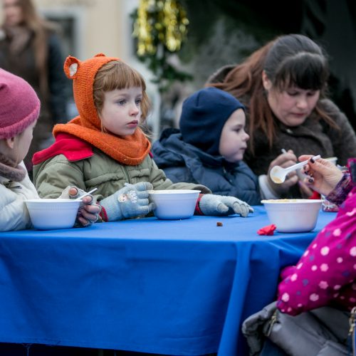 „Maltiečių sriuba“ Rotušės aikštėje  © Vilmanto Raupelio nuotr.